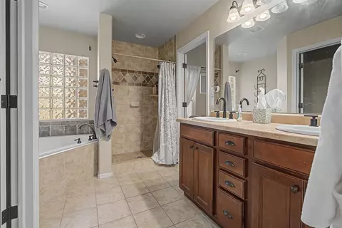 Bath - 514 Amethyst Dr, Fruita, CO 81521 photo 1 of 1