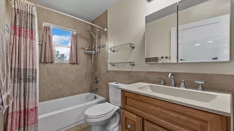 Bath - 891 20 12 Rd, Fruita, CO 81521 photo 3 of 4