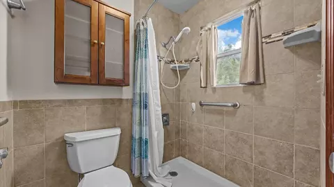 Bath - 891 20 12 Rd, Fruita, CO 81521 photo 2 of 4