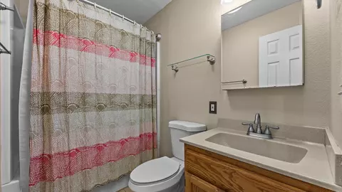 Bath - 891 20 12 Rd, Fruita, CO 81521 photo 4 of 4