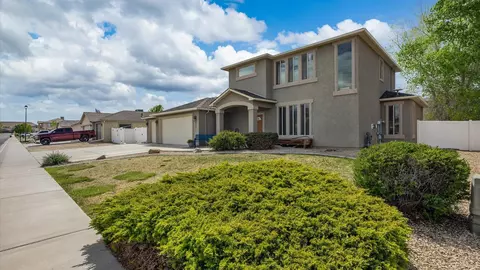 193 Winter Hawk Dr, Grand Junction, CO 81503