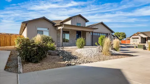 688 Woodworth Ct, Grand Junction, CO 81506