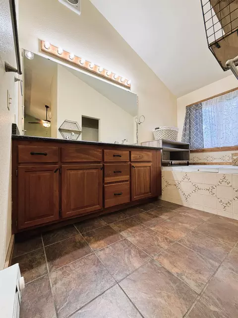 Bath - 137 Pinyon Cir, Rangely, CO 81648 photo 3 of 6