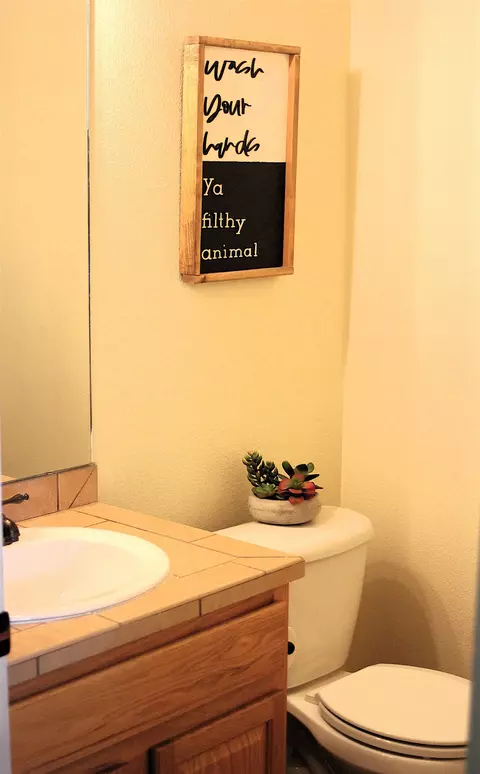 Bath - 813 Dee Ann St, Fruita, CO 81521 photo 1 of 5