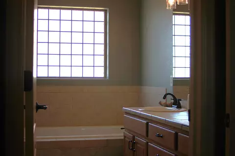Bath - 813 Dee Ann St, Fruita, CO 81521 photo 3 of 5