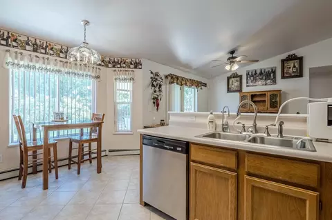 Kitchen - 542 N Willow St, Fruita, CO 81521 photo 2 of 2