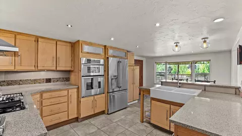 Kitchen - 2280 E Rd, Grand Junction, CO 81507 photo 2 of 4