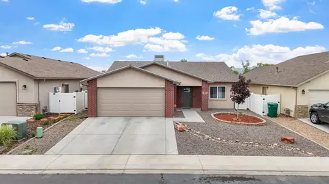 3037 Red Pear Dr, Grand Junction, CO 81504
