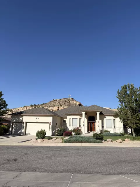 378 Caprock Dr, Grand Junction, CO 81507