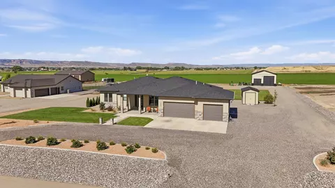 1647 Saddle Ring Ct, Loma, CO 81524