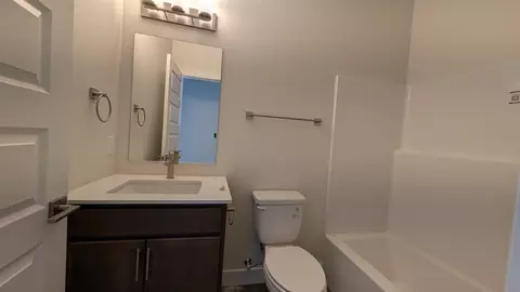 Bath - 1710 Rusty Rivet Rd, Fruita, CO 81521 photo 1 of 3