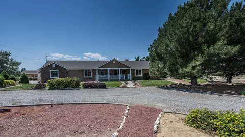 1675 P Rd, Loma, CO 81524