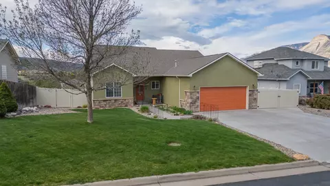 88 Eagle Ridge Dr, Battlement Mesa, CO 81635