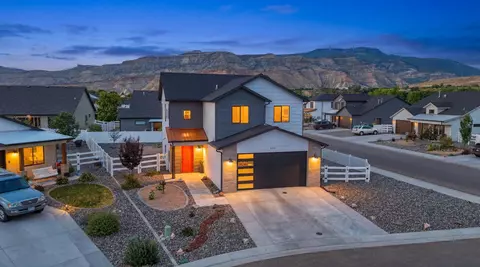 808 Gold Dust Ln, Palisade, CO 81526