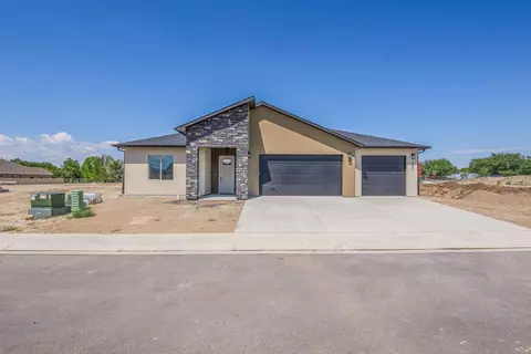 633 Thunder Ln, Grand Junction, CO 81504