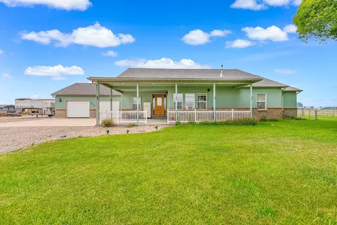 1239 O 12 Rd, Loma, CO 81524