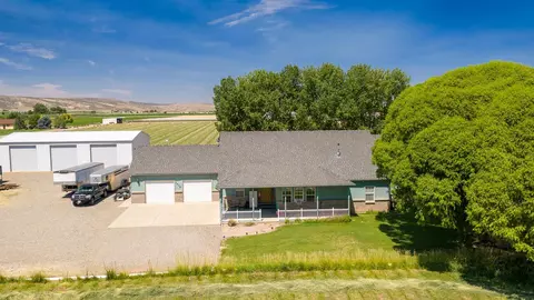 1239 O 12 Rd, Loma, CO 81524