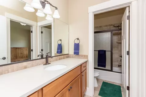 Bath - 1185 Primrose Ln, Fruita, CO 81521 photo 1 of 2