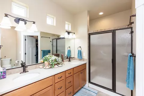 Bath - 1185 Primrose Ln, Fruita, CO 81521 photo 2 of 2