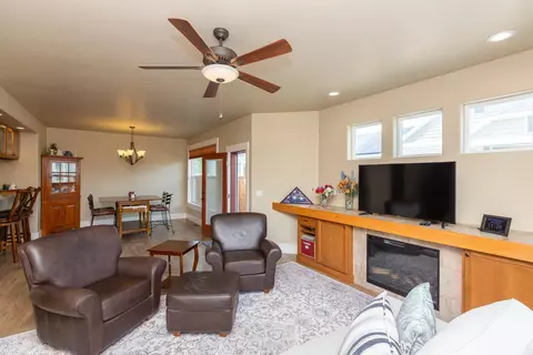 Living - 1185 Primrose Ln, Fruita, CO 81521 photo 2 of 4