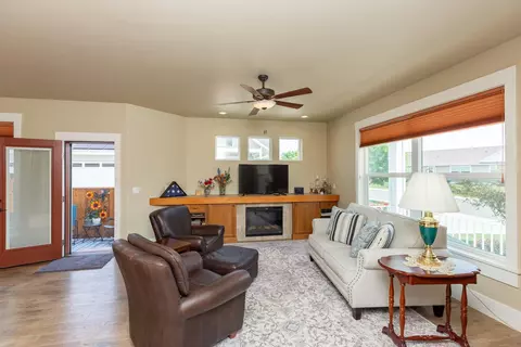 Living - 1185 Primrose Ln, Fruita, CO 81521 photo 4 of 4