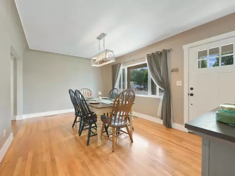 Dining - 905 E Aspen Ave, Fruita, CO 81521 photo 2 of 4