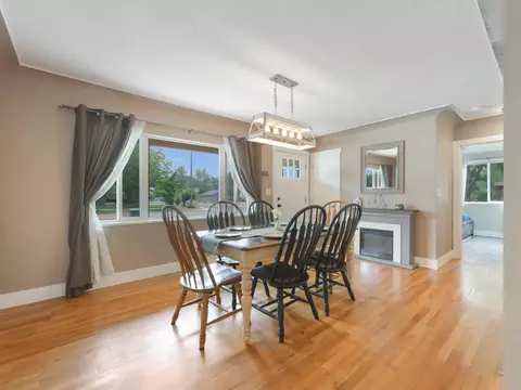 Dining - 905 E Aspen Ave, Fruita, CO 81521 photo 3 of 4