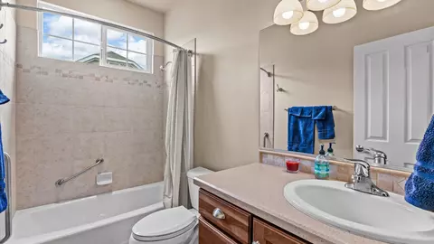 Bath - 1119 Daisy Ln, Fruita, CO 81521 photo 3 of 3