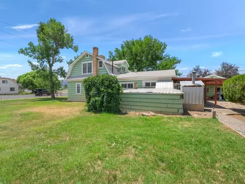 Exterior - 402 N Maple St, Fruita, CO 81521 photo 4 of 5