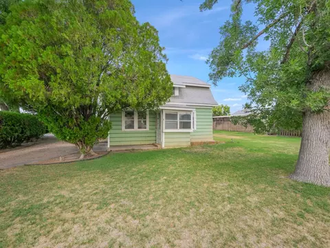 Exterior - 402 N Maple St, Fruita, CO 81521 photo 3 of 5