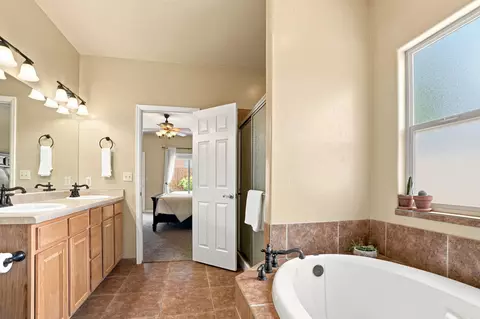 Bath - 352 Belden Ct, Fruita, CO 81521 photo 2 of 3
