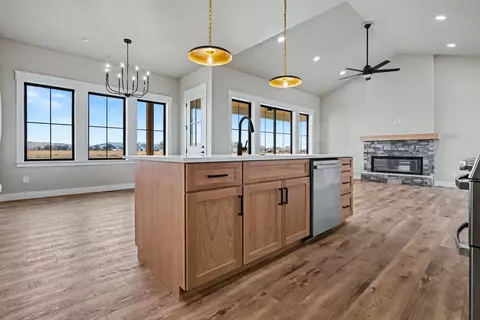 Kitchen - 1924 K Rd, Fruita, CO 81521 photo 5 of 6