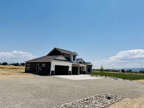 Exterior - 1924 K Rd, Fruita, CO 81521 photo 3 of 6
