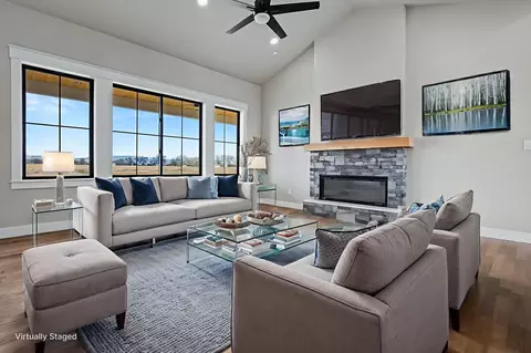 Living - 1924 K Rd, Fruita, CO 81521 photo 2 of 5