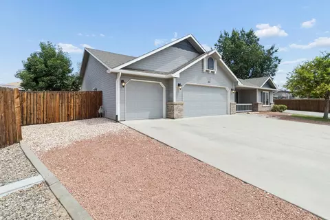 Exterior - 865 Jasper Dr, Fruita, CO 81521 photo 3 of 6