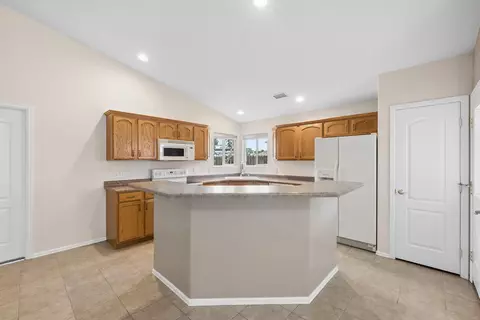 Kitchen - 865 Jasper Dr, Fruita, CO 81521 photo 1 of 3