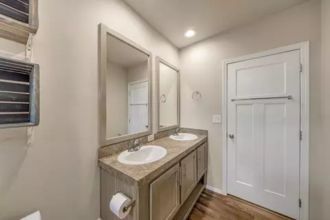 Bath - 49088 Ke Rd, Mesa, CO 81643 photo 1 of 3