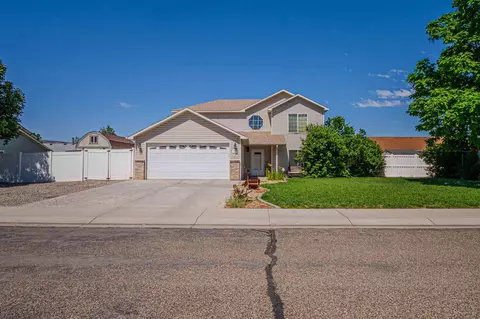 Exterior - 723 Granite Dr, Fruita, CO 81521 photo 8 of 10