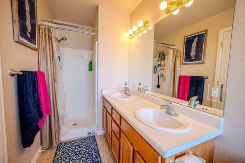 Bath - 723 Granite Dr, Fruita, CO 81521 photo 3 of 6