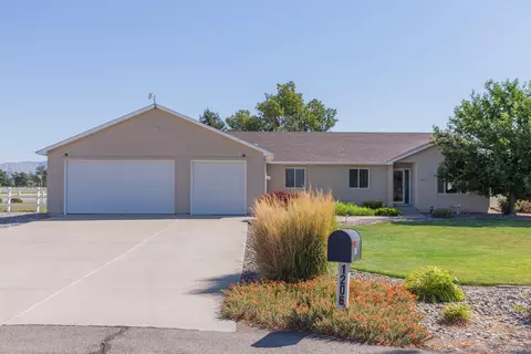 1206 Adobe Ct, Grand Junction, CO 81505