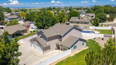 View/Area - 902 Elberta Dr, Fruita, CO 81521 photo 4 of 9