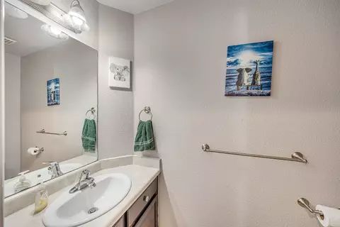 Bath - 902 Elberta Dr, Fruita, CO 81521 photo 1 of 3