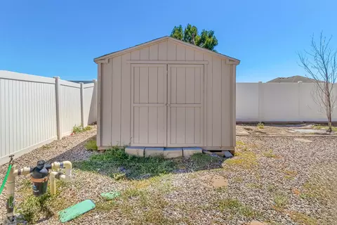 Exterior - 902 Elberta Dr, Fruita, CO 81521 photo 6 of 7