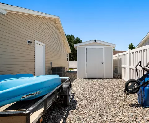 Exterior - 549 Hall St, Fruita, CO 81521 photo 8 of 10