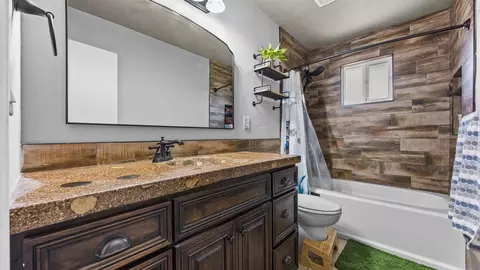 Bath - 217 S Stanolind Ave, Rangely, CO 81648 photo 1 of 2