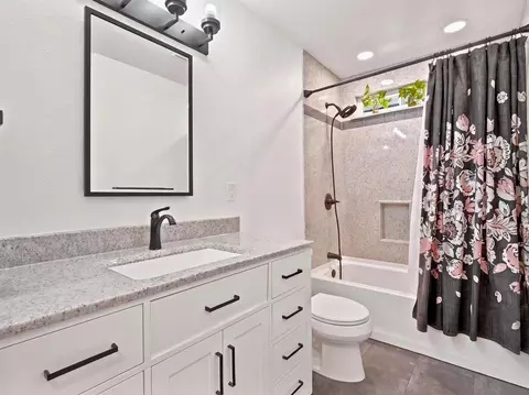 Bath - 312 E Concord Dr, Fruita, CO 81521 photo 1 of 1