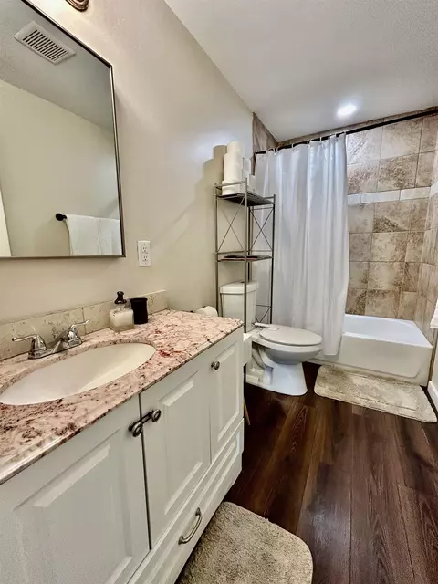 Bath - 628 E Cleveland Ave, Fruita, CO 81521 photo 2 of 2