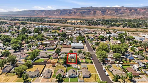 View/Area - 815 E Harrison Ave, Fruita, CO 81521 photo 3 of 4
