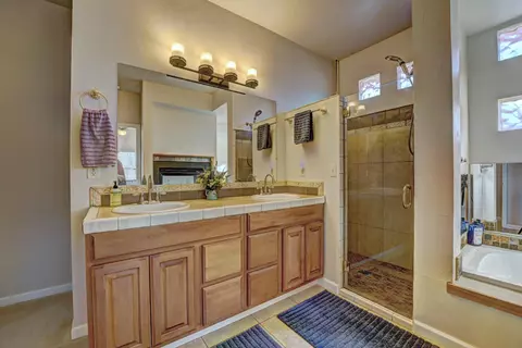 Bath - 353 Belden Ct, Fruita, CO 81521 photo 2 of 5