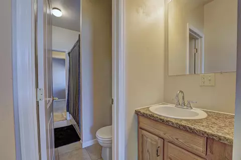Bath - 353 Belden Ct, Fruita, CO 81521 photo 4 of 5